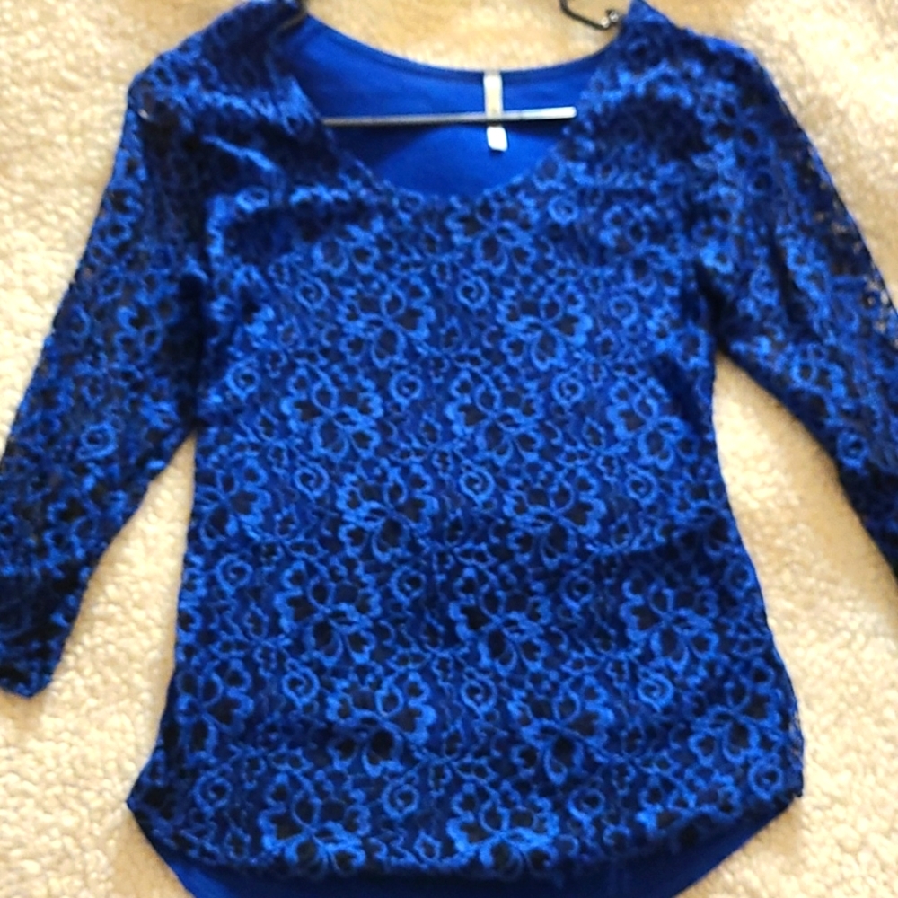 Fuego Lace top